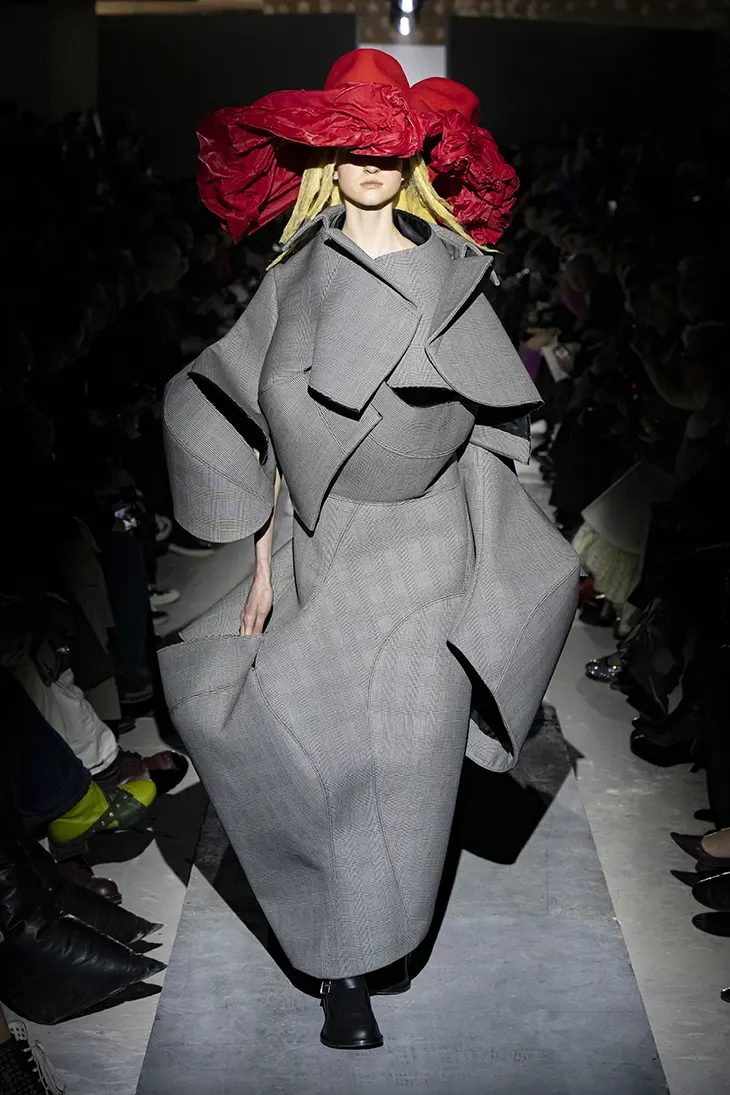 comme des gracon runway 2025