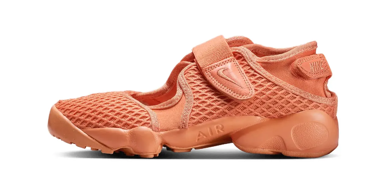 NIKE ☆ Air Aqua Rift WOMEN’S Rattan×Orange Nike Aqua Rift Women's Sneakers in Rattan Beige and Orange