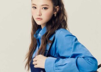 MEOVV’s Ella Partners with Miu Miu