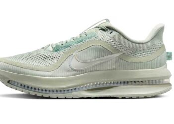 Nike Pegasus Premium Arrives in “Jade Horizon” This Summer