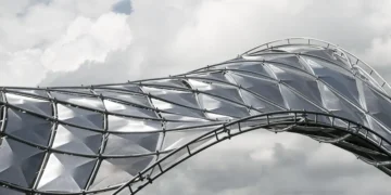 Porsche and Norman Foster Unveil Futuristic Mobility Hub in Venice