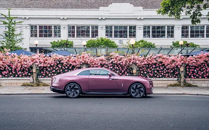 Rolls-Royce Unveils Velvet Orchid-Inspired Spectre