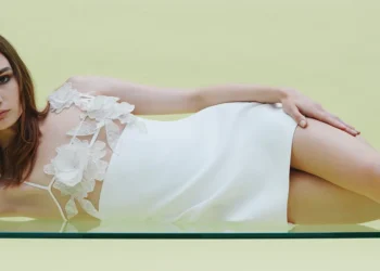 David Koma Resort 2026 Pulls Femininity Into Sharp Focus