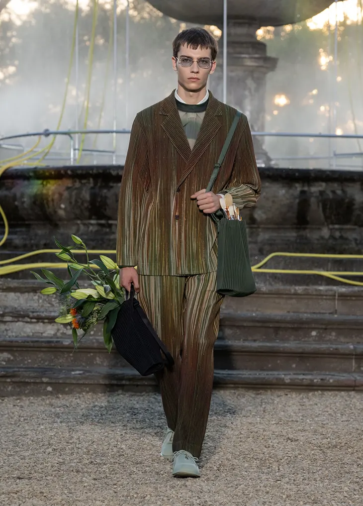Amid Impasto of Horizons: Homme Plissé Issey Miyake SS26 Collection