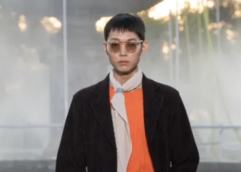 Amid Impasto of Horizons: Homme Plissé Issey Miyake SS26 Collection