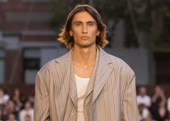 Louis Vuitton Men’s SS26 Moves Between Paris and India