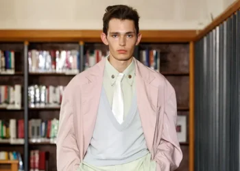 SEAN SUEN Spring Summer 2026 Drifts Through Daydream