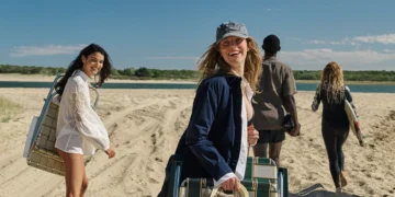 Banana Republic Sets the Scene for Endless Summer