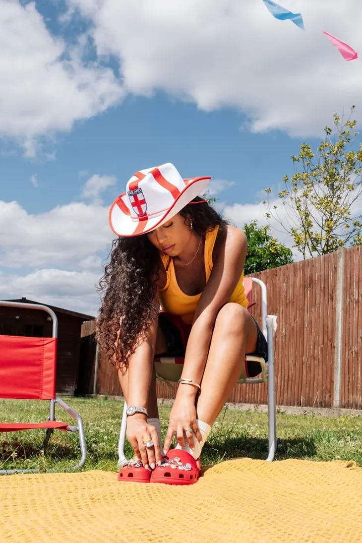 Crocs Celebrates Women’s Euros with a Campaign