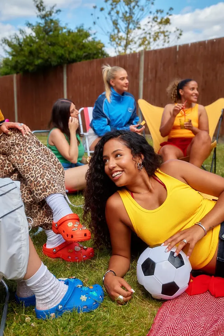 Crocs Celebrates Women’s Euros with a Campaign