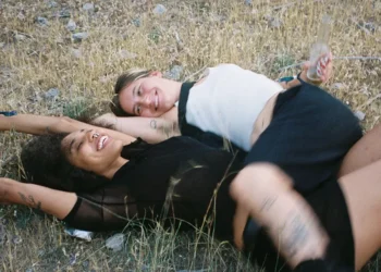 Between the Gaze and the Touch: Interview With Spyros Rennt