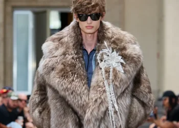 David Koma SS26 Menswear Collection Balances Strength and Sensitivity