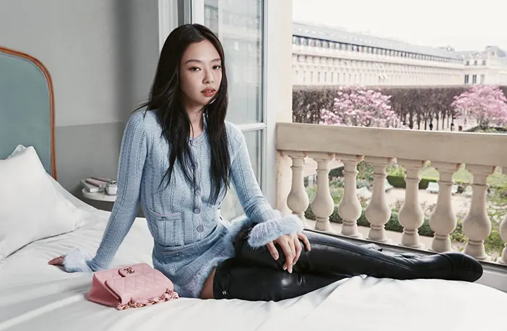 BLACKPINK’s Jennie Stars in Chanel FW25.26 Pre-Collection Campaign