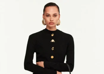 Schiaparelli FW25.26 Unfolds City Dressing