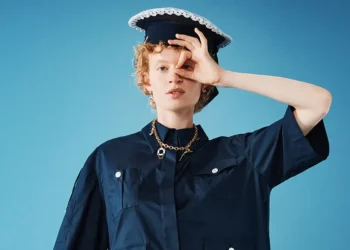 Vivetta Resort 2026 Explores Seaside Imagination