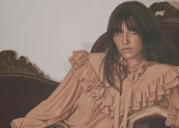 Chloé Unveils Winter 2025 Campaign by David Sims