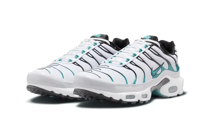 Nike Air Max Plus "Turbo Green" Returns After Over a Decade