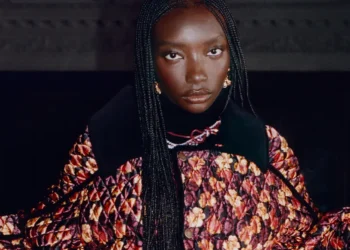 Burberry Presents Winter 2025 Campaign “A Grand Escape”