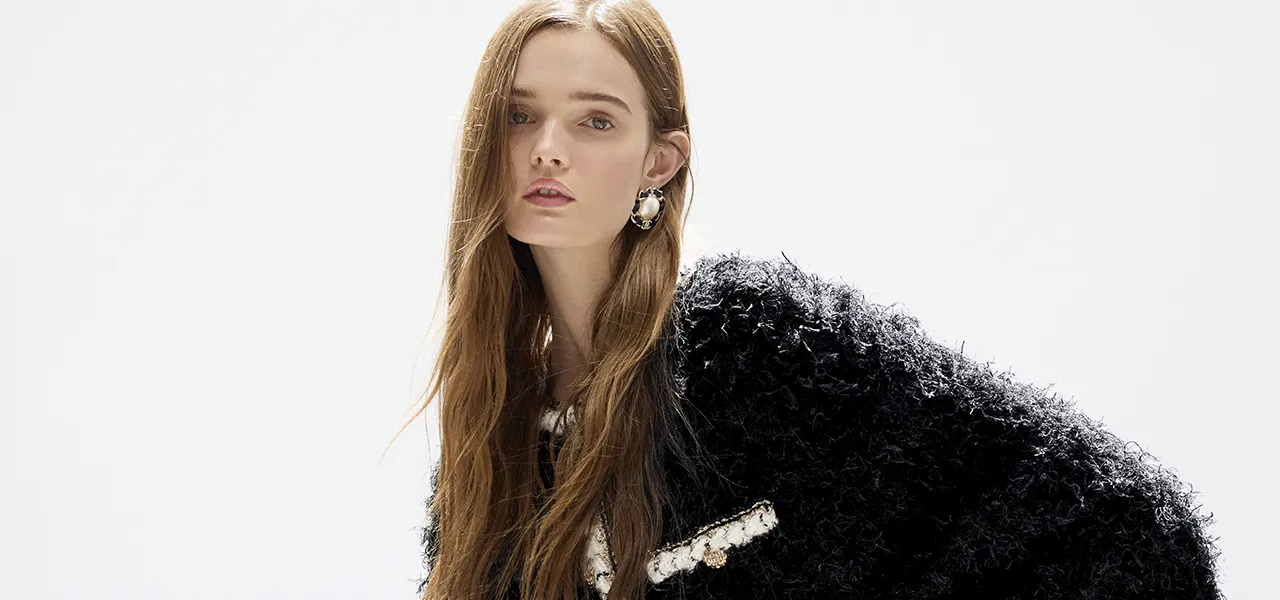 CHANEL FASHION MAGAZINE 非売品 INTO · INTO