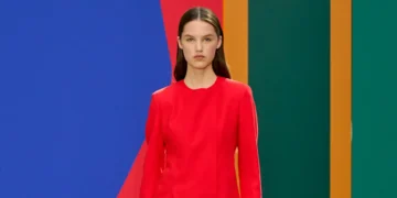 Akris Spring 2026 Explores Color, Line, and Essential Form