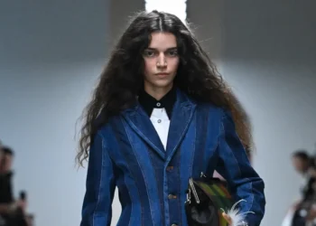 Anrealage SS26 Celebrates Art, Emotion, and Innovation