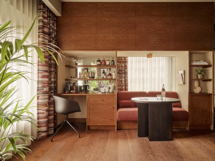 Sir Devonshire Square