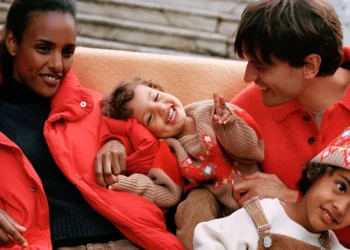 Ami Paris Reveals Its Holidays Collection Through Winter Warmth