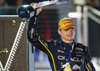 Max Verstappen Wins F1 Las Vegas GP 2025 With Trophy in Louis Vuitton Trunk