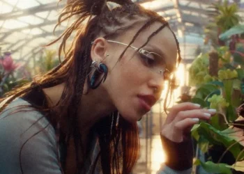 FKA Twigs Leads Gentle Monster Spring 2026 “Bouquet” Campaign