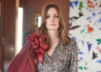 Julie de Libran Spring Summer 2026 Couture Draws From the Iris