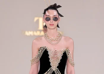 Tamara Ralph SS26 Couture Builds Form Through Light