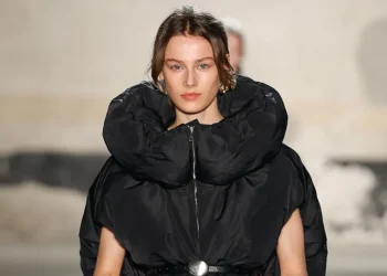 N21 Fall Winter 2026 Maps the Intimacy of Natural Femininity