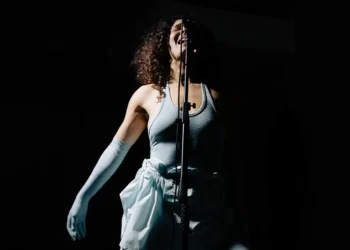 SUNNEI Replaces the Runway with MOMENTO 09 for FW26