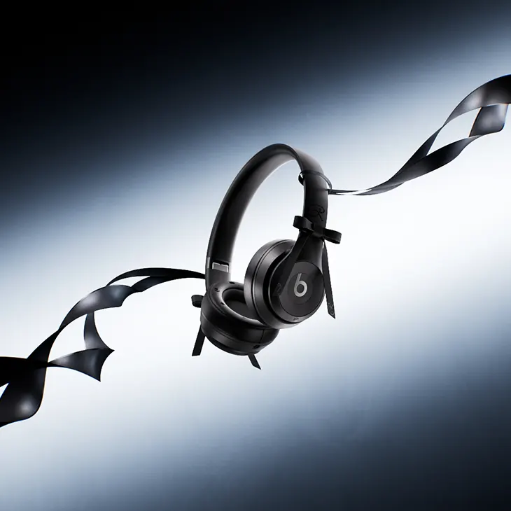 Beats x JENNIE Solo 4 Onyx Black