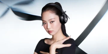 Beats x JENNIE Reveal Solo 4 Onyx Black with Unreleased Track