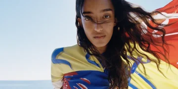 CELINE Pairs a Visual Tone With Cinematic Seascapes for Été 2026