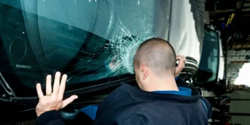 Feng Li Works in the In-Between