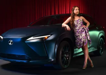 Laufey and Lexus Turn ‘Blue In Green’ by Miles Davis Into a Custom RZ