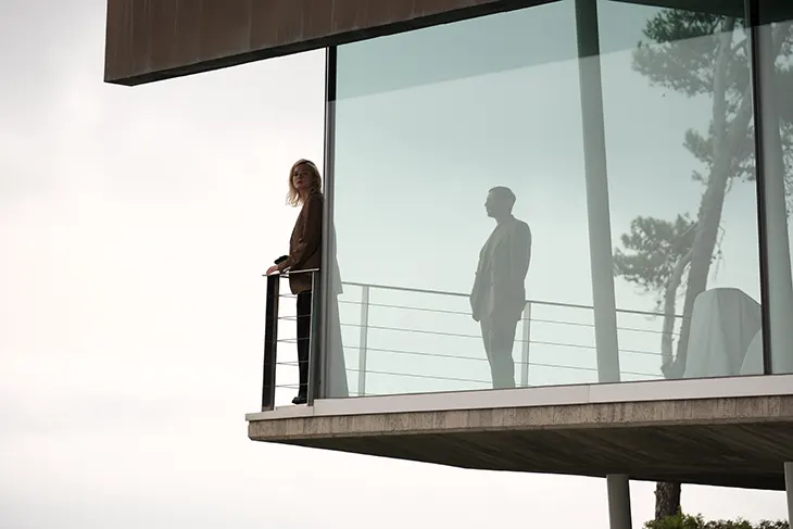 Rosebush Pruning Elle Fanning Pamela Anderson