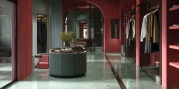 Flagship Store