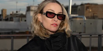Melanie Dir