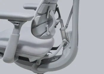 LiberNovo Omni Review:  Chair That Actually Moves With You