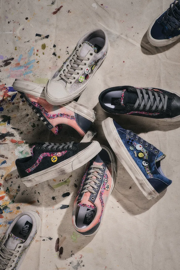 Sneakers