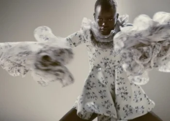 McQueen Returns to London Fashion Week for SS27