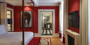 Casa J.K. Place Roma: The Art of Living Like a Roman