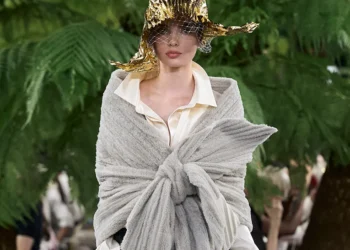 DIOR COUTURE