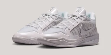 Sabrina Ionescu Goes Minimal With the Nike Sabrina 4 Light Work