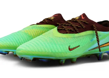 Travis Scott x Nike Phantom 6 Low Pack Drops in Neon Green
