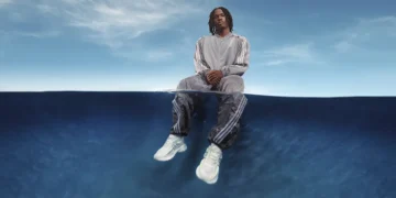 Triple White Adistar Jellyfish