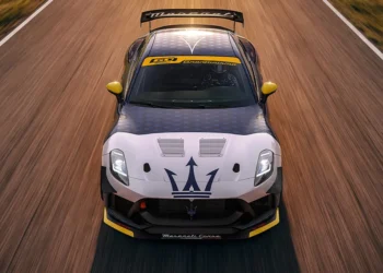 Maserati Turns the GranTurismo Into Project GT4